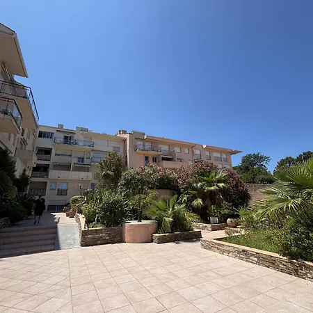 Centre Saint- Tropez - Piscine - Parking Privée Appartamento